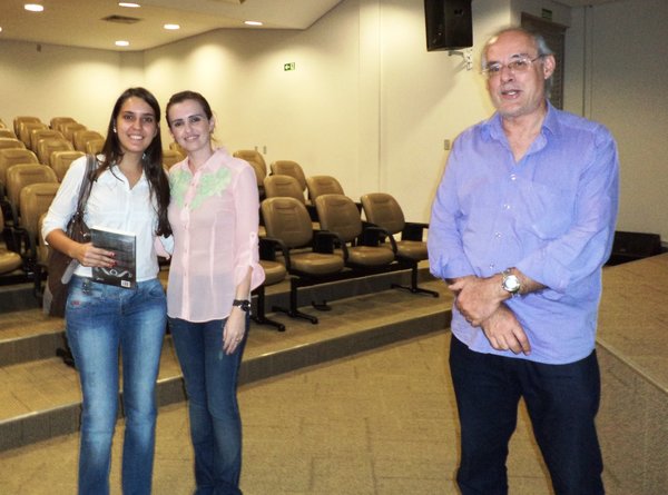 Com Prof. Marcos e autora de Araguari.